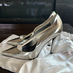 Roger Vivier brand new metallic silver heels